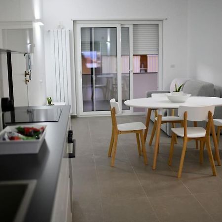 Matilde'S Flat Apartment Milazzo Bagian luar foto