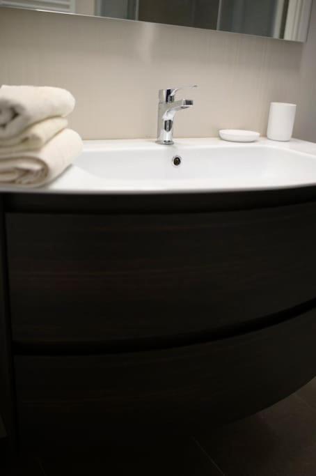 Matilde'S Flat Apartment Milazzo Bagian luar foto